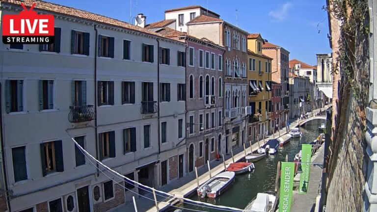 ? Venice Italy Live WebCam – The View on Canal from Hotel Pausania